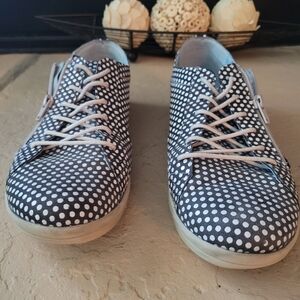 Size 10.5 Cloud Aika Black White Polka-Dot Leather Lace/Zip Women Sneakers